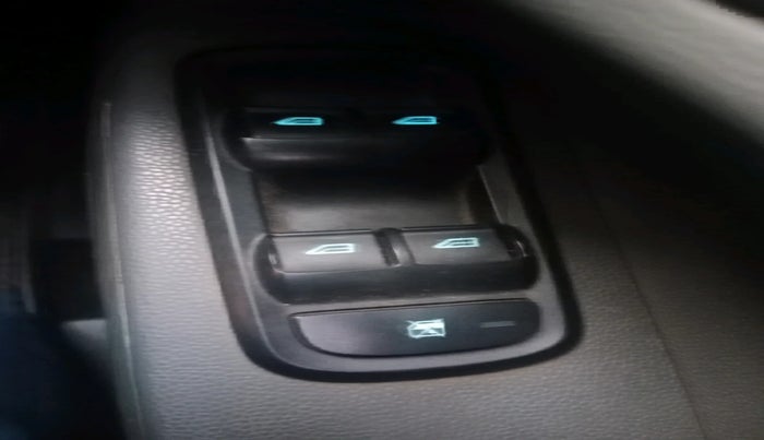 2015 Ford Ecosport TITANIUM 1.5L DIESEL, Diesel, Manual, 1,99,744 km, interior