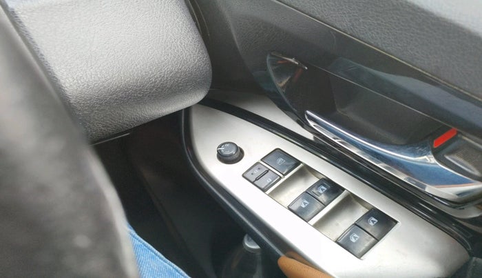 2017 Toyota Innova Crysta 2.4 VX 7 STR, Diesel, Manual, 1,49,207 km, interior