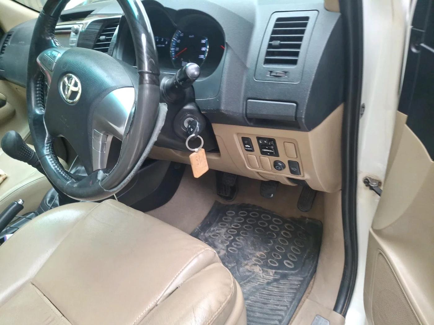 2014 Toyota Fortuner 3.0 4X2 MT, Diesel, Manual, 1,91,571 km, interior