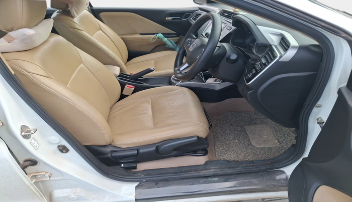 2022 Honda City 1.5L I-VTEC V MT 4TH GEN, Petrol, Manual, 27,376 km, interior