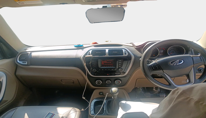 2017 Mahindra TUV300 T8, Diesel, Manual, 1,00,535 km, interior