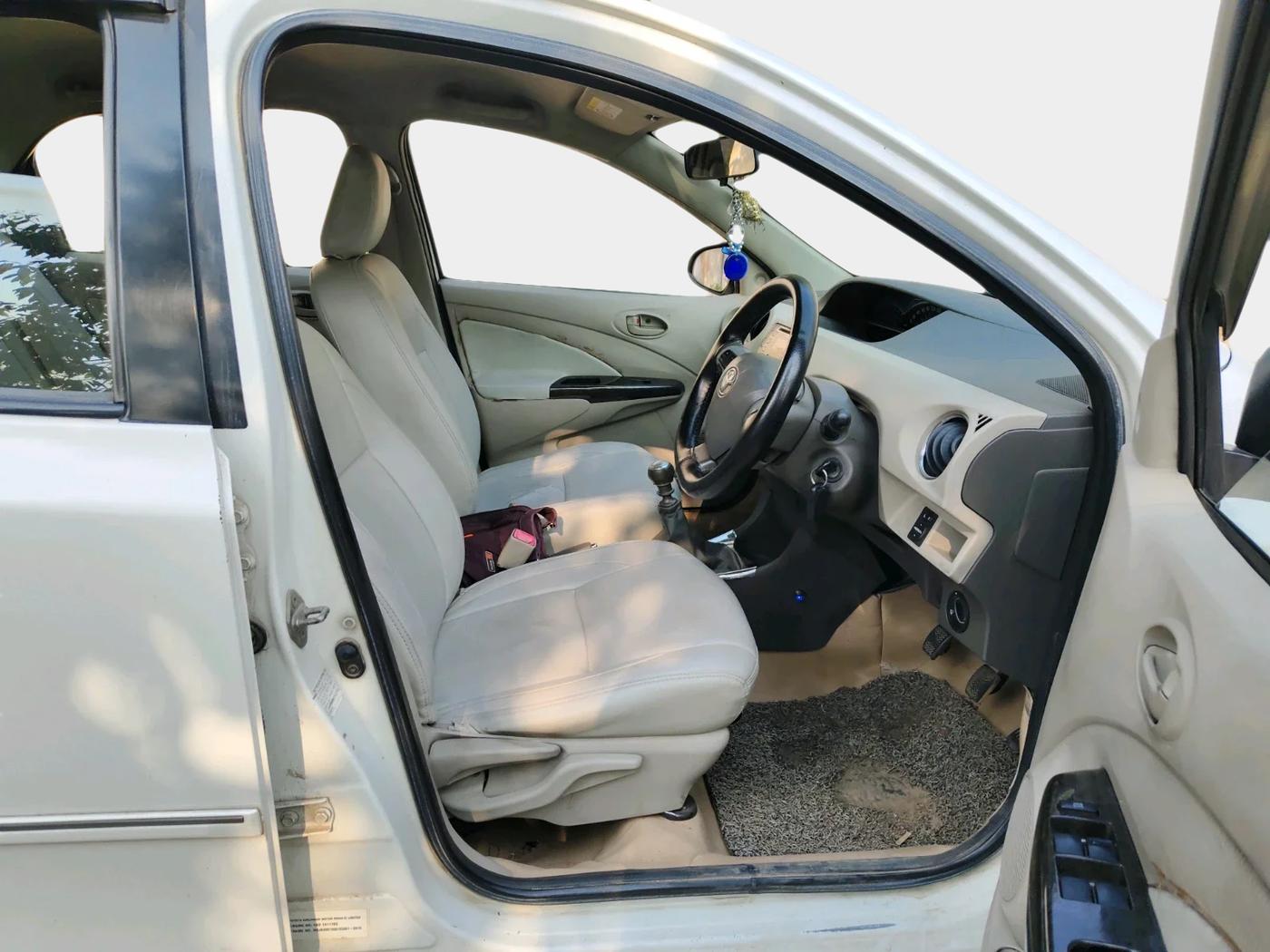 2015 Toyota Etios VX-D, Diesel, Manual, 2,46,836 km, interior