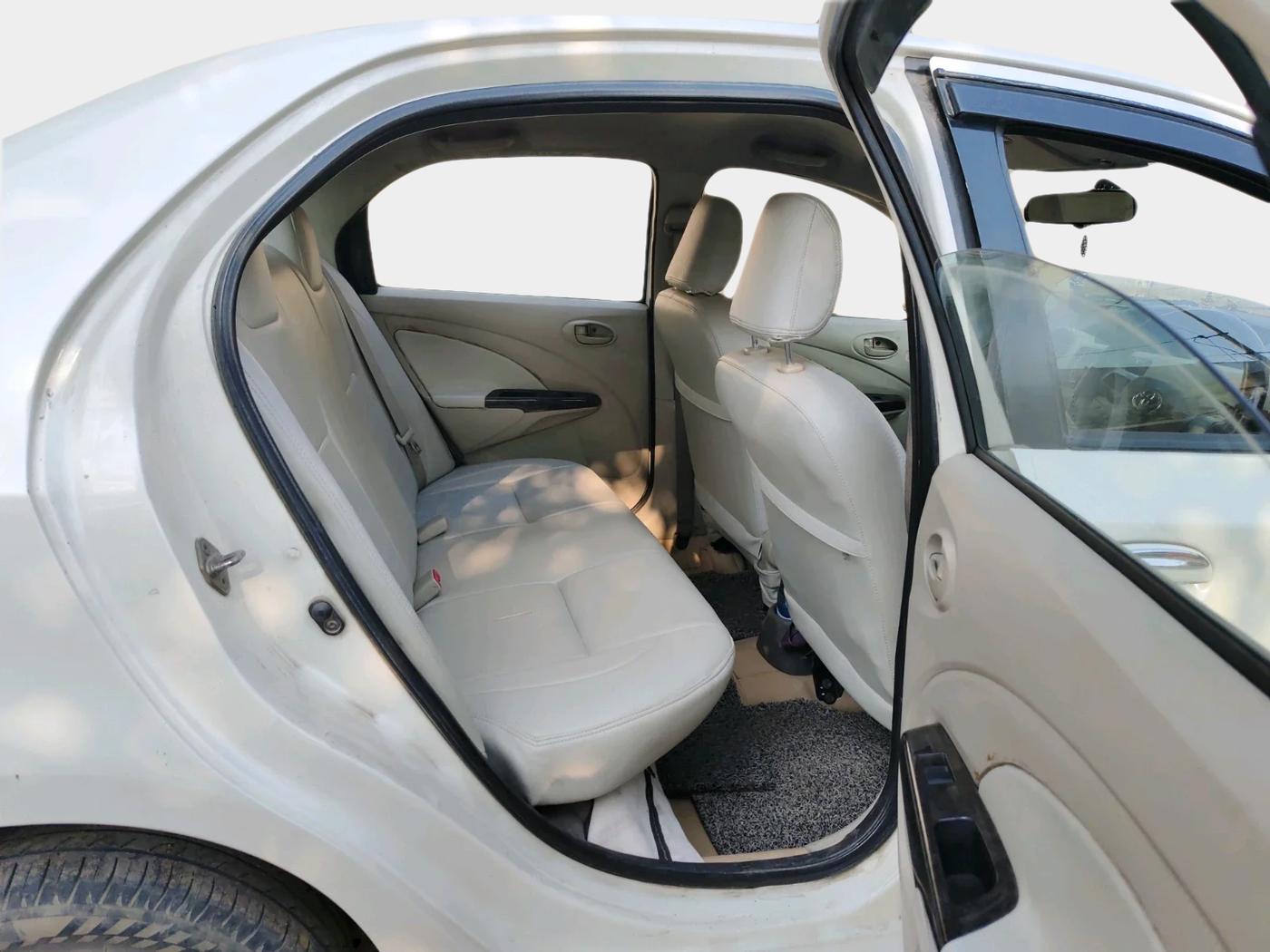2015 Toyota Etios VX-D, Diesel, Manual, 2,46,836 km, interior