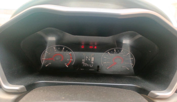 2016 Mahindra Kuv100 K8 D 5 STR, Diesel, Manual, 1,17,111 km, interior