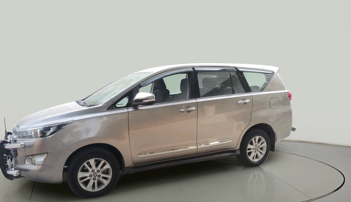 2017 Toyota Innova Crysta 2.4 VX 8 STR, Diesel, Manual, 2,17,585 km, exterior