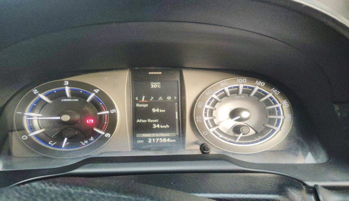 2017 Toyota Innova Crysta 2.4 VX 8 STR, Diesel, Manual, 2,17,585 km, interior