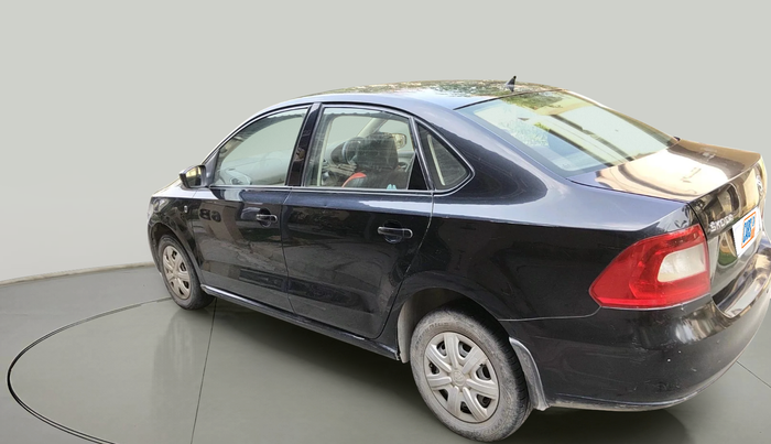 2013 Skoda Rapid AMBITION 1.6 TDI CR MT PLUS, Diesel, Manual, 1,60,000 km, exterior