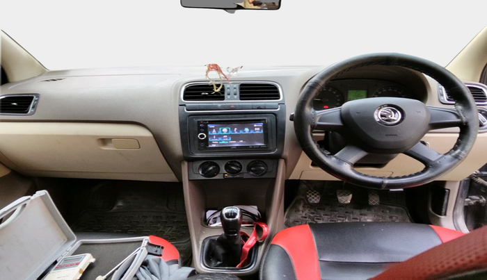 2013 Skoda Rapid AMBITION 1.6 TDI CR MT PLUS, Diesel, Manual, 1,60,000 km, interior