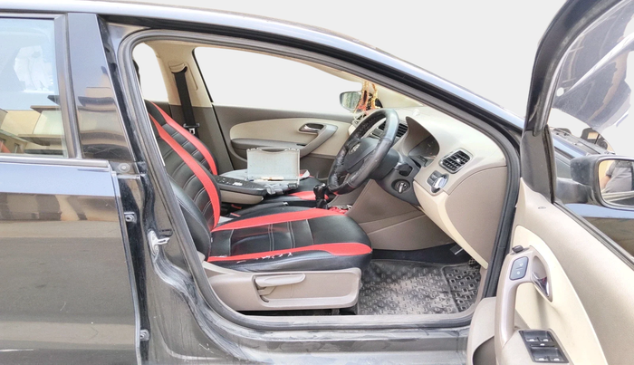 2013 Skoda Rapid AMBITION 1.6 TDI CR MT PLUS, Diesel, Manual, 1,60,000 km, interior