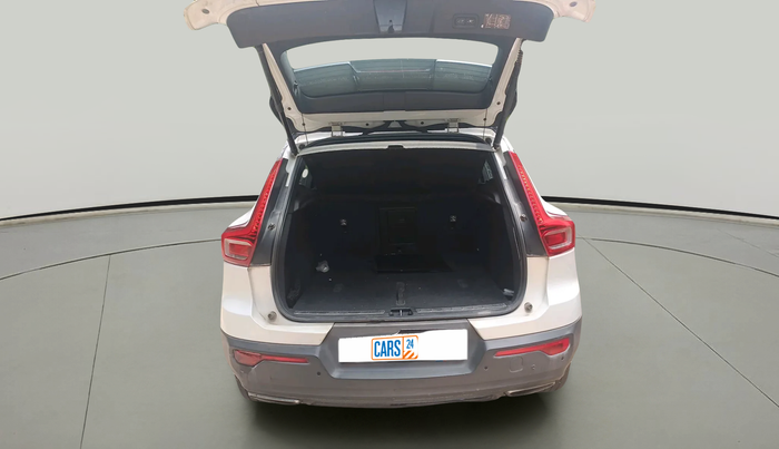 2020 Volvo XC 40 D4 R DESIGN, Diesel, Automatic, 80,356 km, exterior