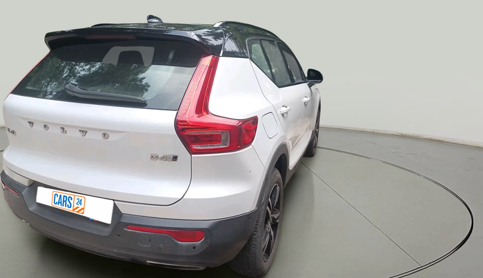2020 Volvo XC 40 D4 R DESIGN, Diesel, Automatic, 80,356 km, exterior