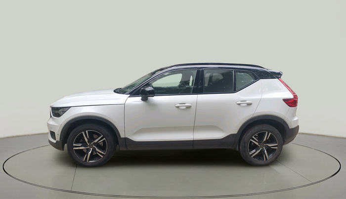2020 Volvo XC 40 D4 R DESIGN, Diesel, Automatic, 80,356 km, exterior