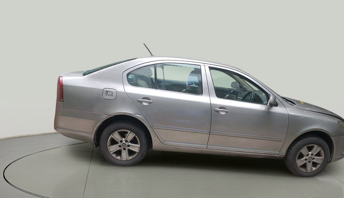 2011 Skoda Laura AMBIENTE 2.0 TDI CR MT, Diesel, Manual, 1,37,916 km, exterior