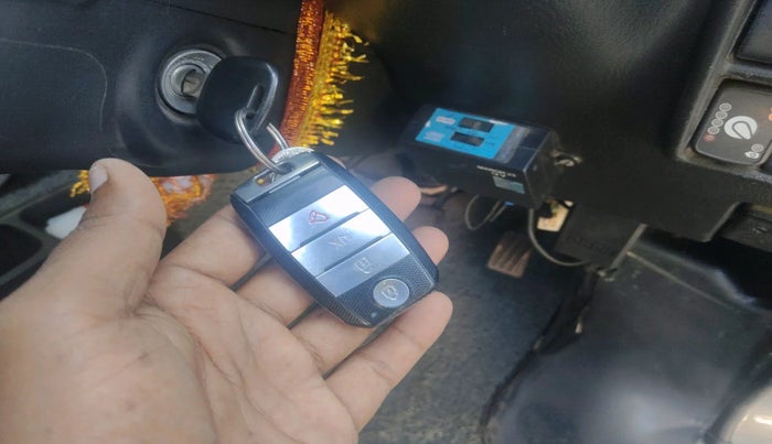 2020 Maruti Eeco 5 STR WITH A/C+HTR, Petrol, Manual, 63,170 km, interior