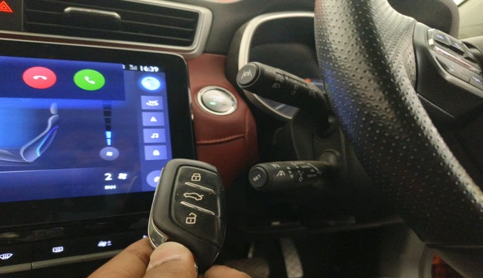 2022 MG ASTOR SAVVY 1.5 CVT S RED, Petrol, Automatic, 27,322 km, interior