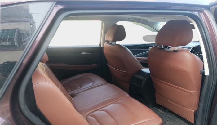 2021 MG HECTOR PLUS SELECT 2.0 DIESEL TURBO MT 7-STR, Diesel, Manual, 1,40,534 km, interior