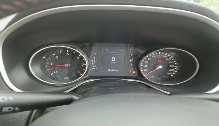 2017 Jeep Compass LIMITED (O) 2.0 DIESEL 4X4 BLACK PACK, Diesel, Manual, 1,24,395 km, interior