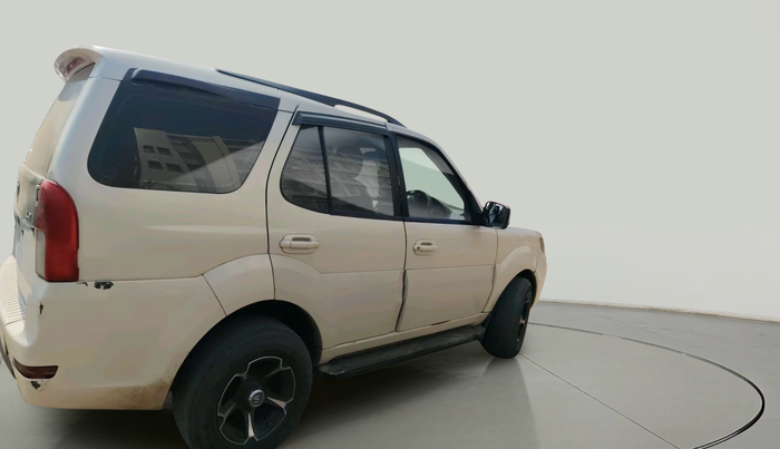 2013 Tata Safari Storme 2.2 LX 4X2, Diesel, Manual, 1,37,813 km, exterior