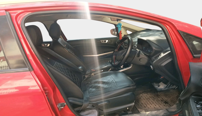 2018 Ford Ecosport TITANIUM 1.5L DIESEL, Diesel, Manual, 1,20,270 km, interior