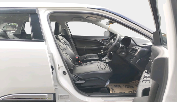 2022 Maruti BREZZA VXI SMART HYBRID, Petrol, Manual, 30,524 km, interior