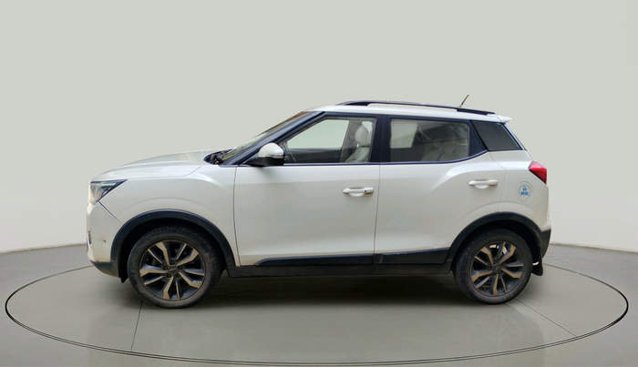 2021 Mahindra XUV300 W8 (O) 1.5 DIESEL, Diesel, Manual, 1,06,494 km, exterior