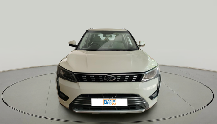 2021 Mahindra XUV300 W8 (O) 1.5 DIESEL, Diesel, Manual, 1,06,494 km, exterior