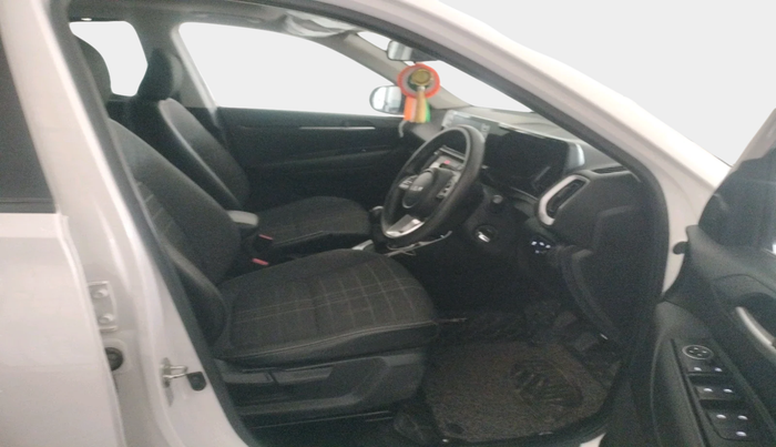 2024 KIA SONET HTK (O) 1.2 Petrol MT, Petrol, Manual, 13,078 km, interior