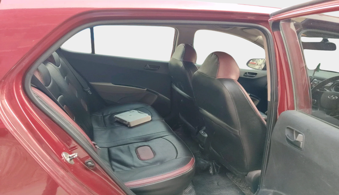 2014 Hyundai Grand i10 MAGNA 1.1 CRDI, Diesel, Manual, 1,12,640 km, interior