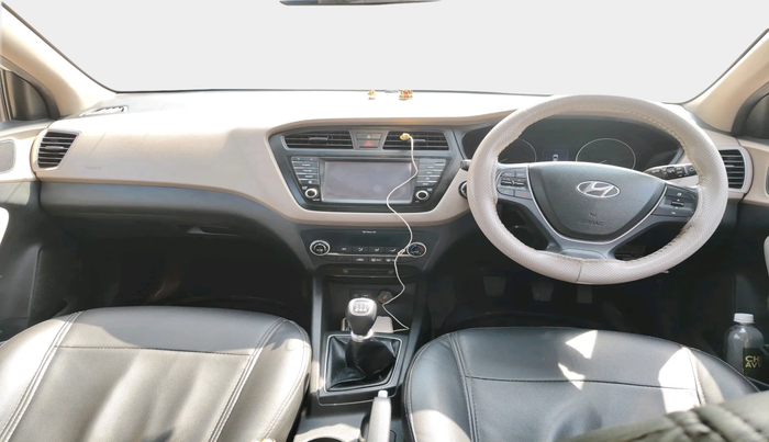 2016 Hyundai Elite i20 ASTA 1.2, Petrol, Manual, 1,30,725 km, interior