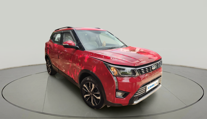 2020 Mahindra XUV300 W8 (O) 1.5 DIESEL, Diesel, Manual, 70,729 km, exterior