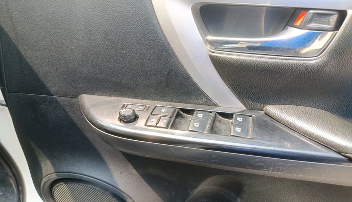 2017 Toyota Fortuner 2.8 4X2 MT, Diesel, Manual, 82,376 km, interior