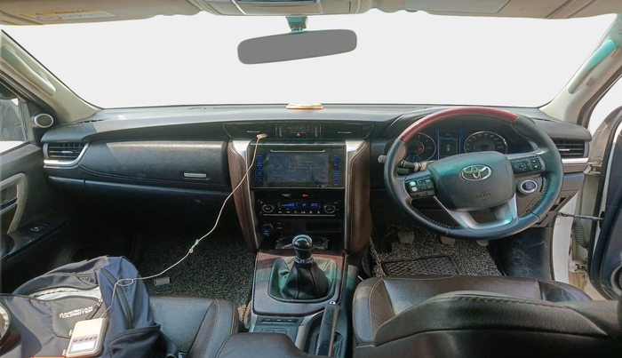 2017 Toyota Fortuner 2.8 4X2 MT, Diesel, Manual, 82,376 km, interior