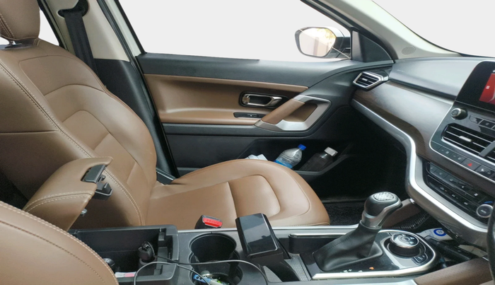 2020 Tata Harrier XZA PLUS 2.0L, Diesel, Automatic, 64,645 km, interior