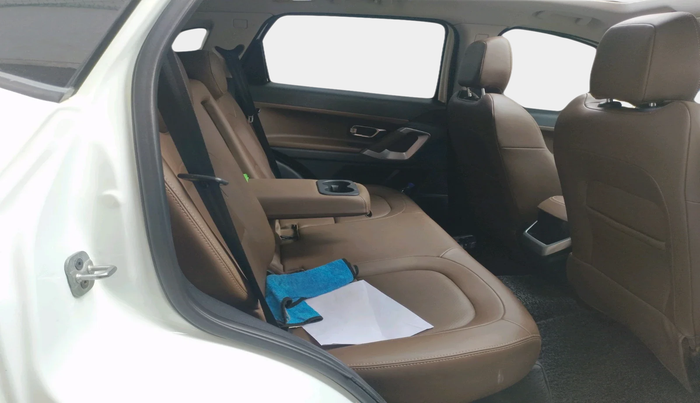 2020 Tata Harrier XZA PLUS 2.0L, Diesel, Automatic, 64,645 km, interior