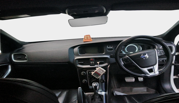 2015 Volvo V 40 D3 R design, Diesel, Automatic, 1,09,698 km, interior
