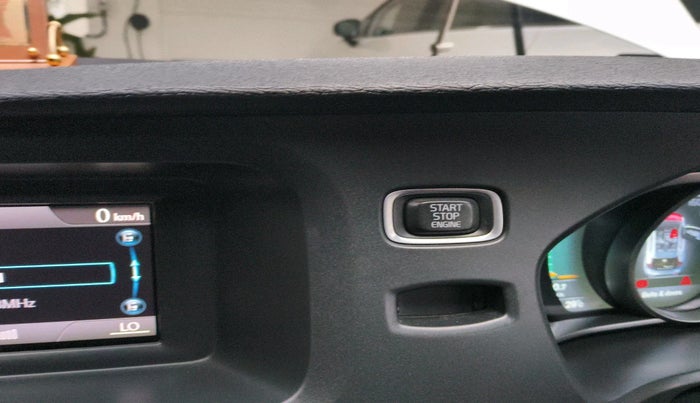 2015 Volvo V 40 D3 R design, Diesel, Automatic, 1,09,698 km, interior