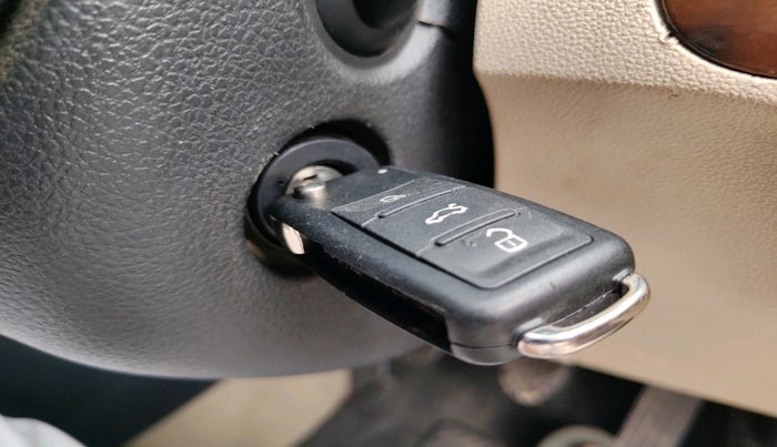 2012 Volkswagen Jetta COMFORTLINE TDI, Diesel, Manual, 1,60,650 km, interior