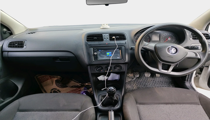 2019 Volkswagen Ameo TRENDLINE 1.0L, Petrol, Manual, 73,093 km, interior