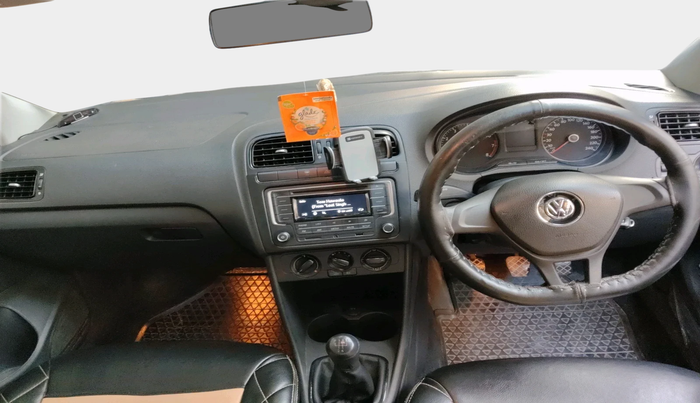 2016 Volkswagen Polo COMFORTLINE 1.2L, Petrol, Manual, 57,996 km, interior