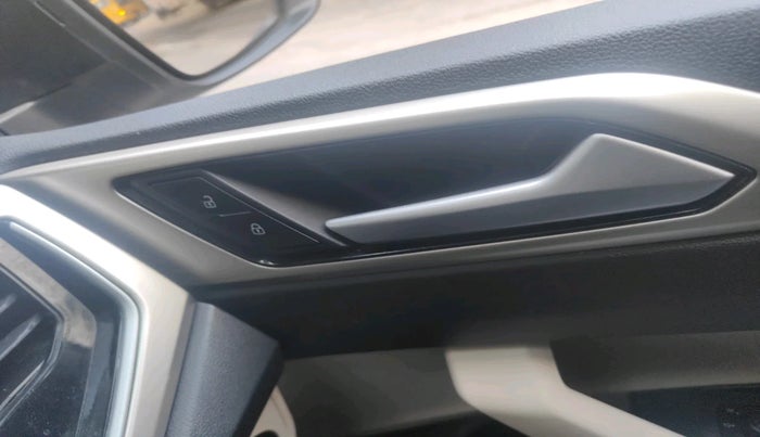 2023 Volkswagen VIRTUS TOPLINE TSI 1.0 MT, Petrol, Manual, 41,843 km, interior