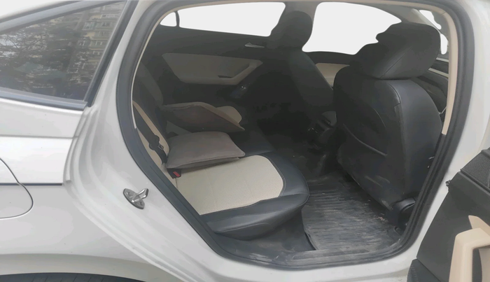 2023 Volkswagen VIRTUS TOPLINE TSI 1.0 MT, Petrol, Manual, 41,843 km, interior