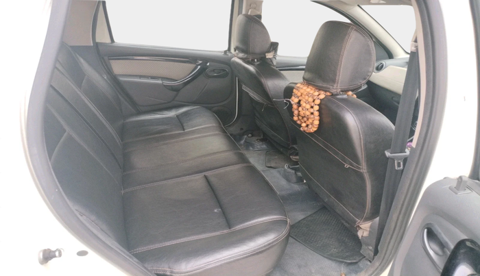 2014 Renault Duster 85 PS RXL DIESEL, Diesel, Manual, 1,06,351 km, interior