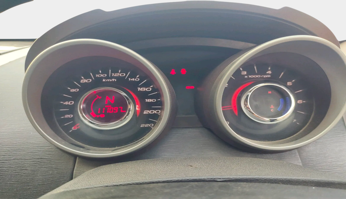 2013 Mahindra XUV500 W6, Diesel, Manual, 1,11,097 km, interior