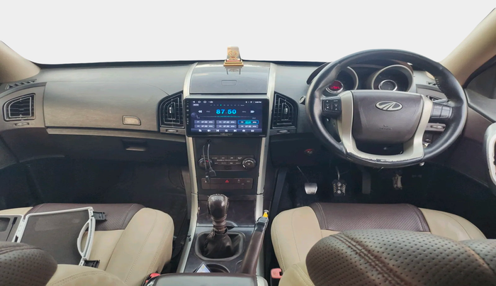2013 Mahindra XUV500 W6, Diesel, Manual, 1,11,097 km, interior