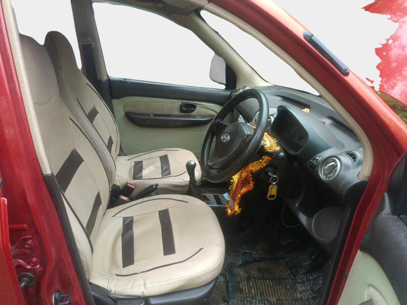 2013 Hyundai Santro Xing GL PLUS, Petrol, Manual, 8,88,105 km, interior