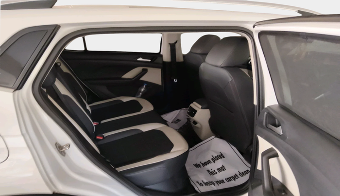 2022 Volkswagen TAIGUN TOPLINE 1.0 TSI AT, Petrol, Automatic, 40,739 km, interior