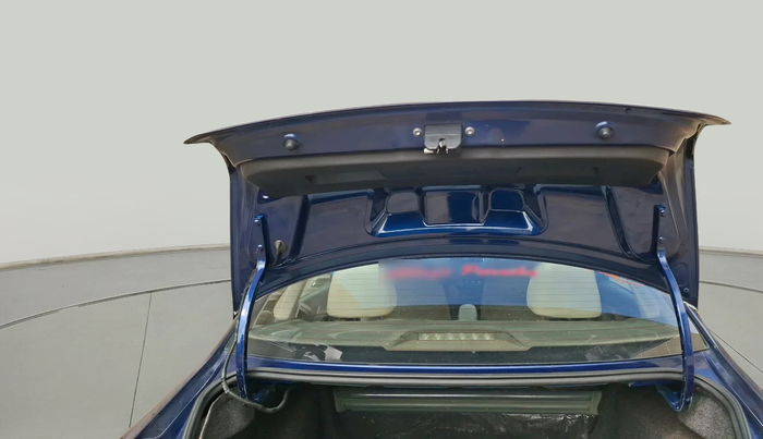 2014 Volkswagen Vento HIGHLINE DIESEL 1.6, Diesel, Manual, 1,32,412 km, exterior