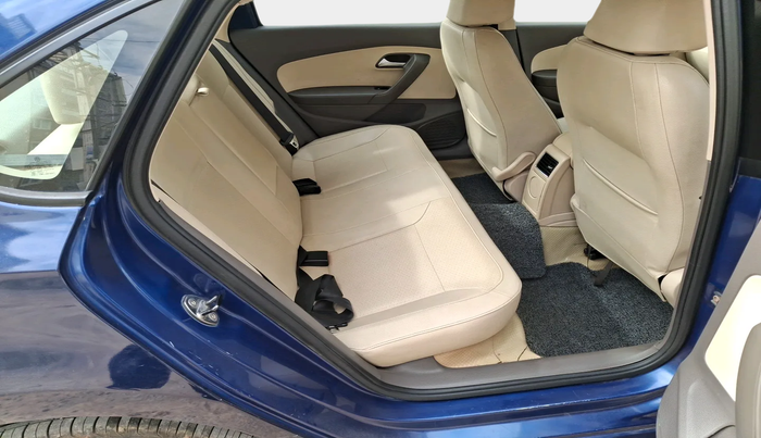 2014 Volkswagen Vento HIGHLINE DIESEL 1.6, Diesel, Manual, 1,32,412 km, interior