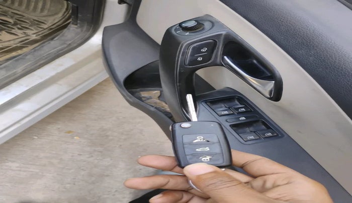 2012 Volkswagen Polo COMFORTLINE 1.2L, Diesel, Manual, 91,072 km, interior