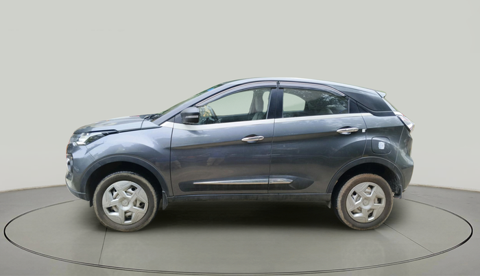2023 Tata NEXON XE PETROL, Petrol, Manual, 28,016 km, exterior